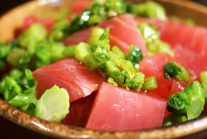 ■和の晩ご飯２品【マグロ丼・掻き菜の胡麻味噌マヨ和え】どちらも５分で出来ちゃいます♪_b0033423_22472300.jpg