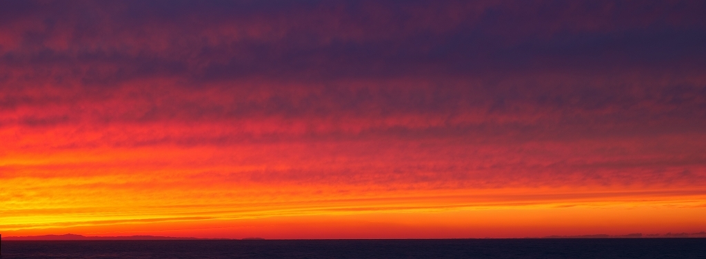 Sun rise to Sun set  LUMIX S5 光を追い求めての旅　Day4　Final 日本海　親不知　その2 45分間のドラマ_f0050534_21440334.jpg