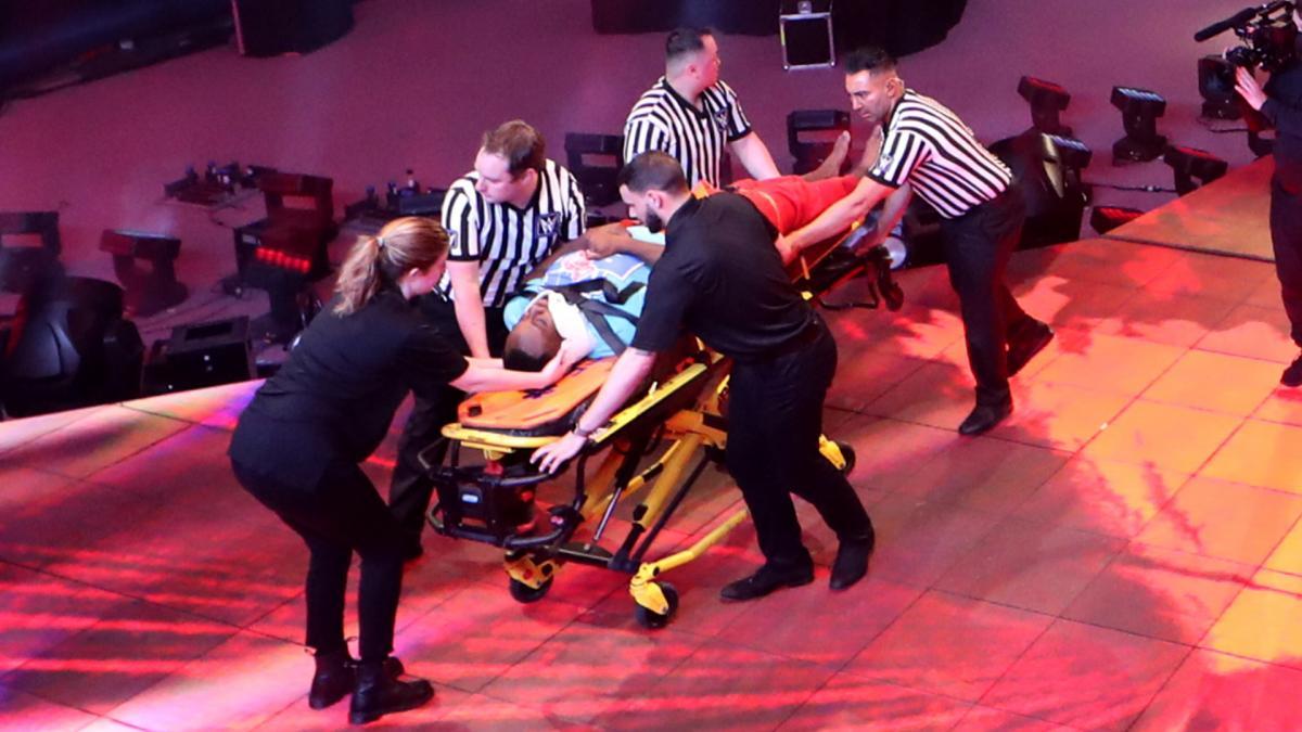 WWEがビッグ・Eの怪我の容体を明らかにする_c0390222_22033741.jpg