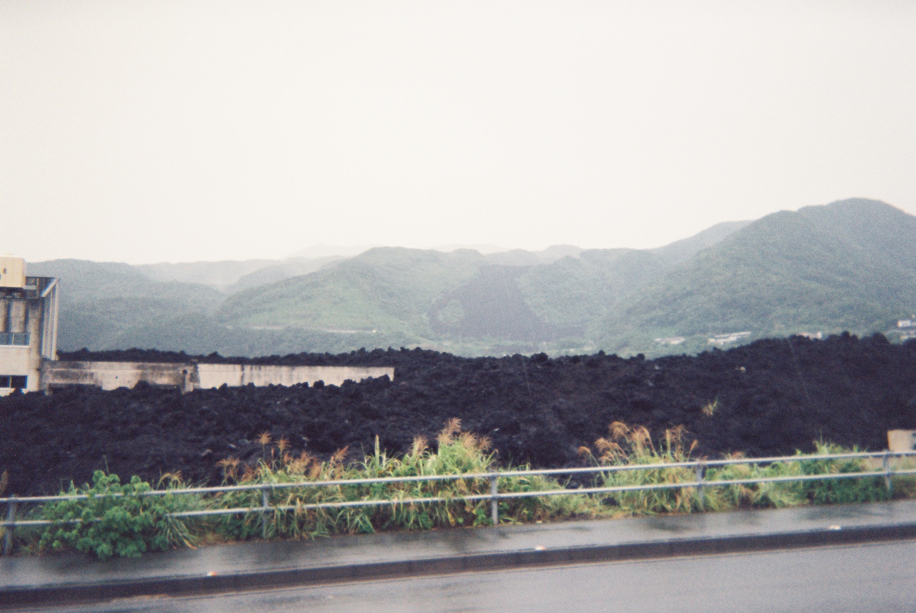 1994/9【伊豆七島最後のメランコリ】噴火前の三宅島に雨と温泉の恵みを感じた溶岩旅【壮絶火山島】_b0116271_00291399.jpg