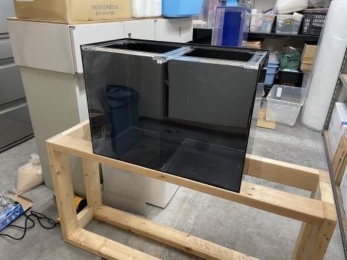 小型中古水槽入荷しました!_e0143096_11010226.jpg