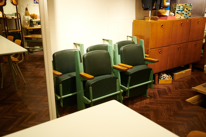 \"Jean Prouve Theater Chairs 1950\'s\"ってこんなこと。_c0140560_12455196.jpg