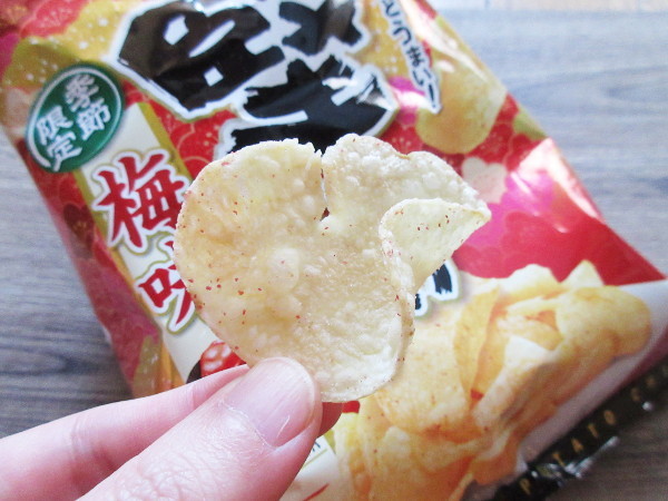 【カルビー】堅あげポテト 季節限定 梅味_c0152767_20373747.jpg