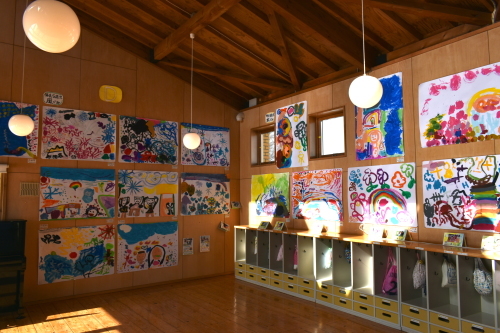 変化する大地太陽幼稚園の「生活イメージ展」_b0068572_18170196.jpg