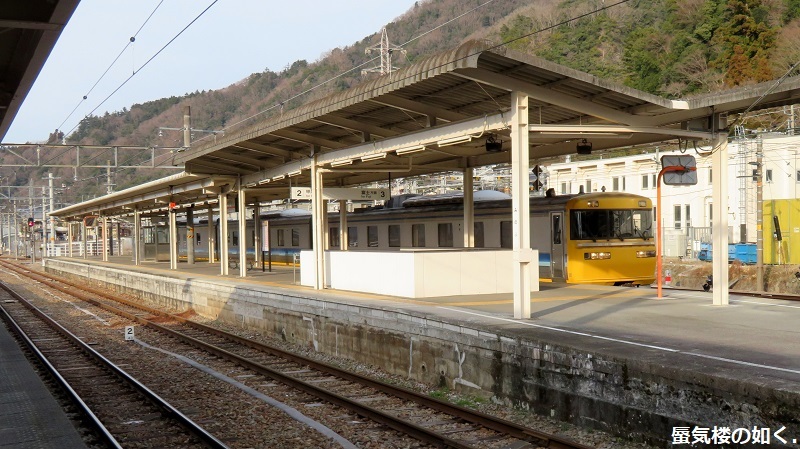 キヤ95系軌道・電気総合試験車 DR1編成と出会いました、身延駅ホームでゆるキャン△S2探訪時に_e0304702_18081078.jpg