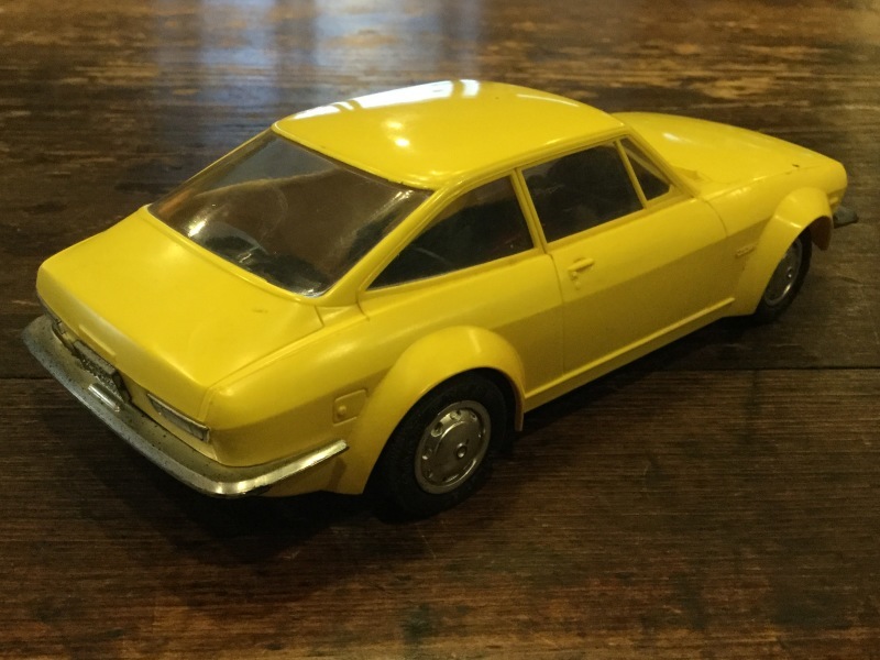 山田 山田模型「日本の名車シリーズ いすゞ117クーペ」 | 時代屋