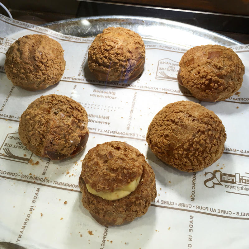 緑花亭の無上バターシュークリームが差し入れに良さそう_c0060143_18204162.jpg