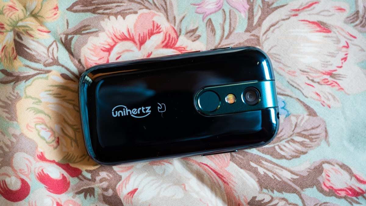 アンドロイドはガラケーの夢を見るか - Unihertz Jelly 2 Review アンドロイドはガラケーの夢を見るか - Unihertz Jelly 2 Review