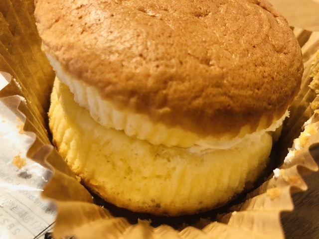 【ヤマザキのパンケーキバーガー】ローソン_b0009849_16370699.jpeg