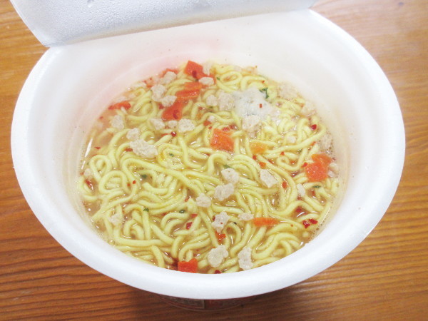 【エースコック】スーパーカップ1.5倍 3種のチーズ入り チリトマチーズ味ラーメン_c0152767_19264340.jpg