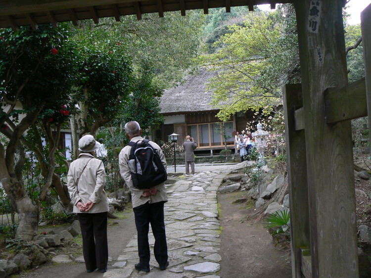 2007/3/31【神奈川県小田原花見】幽邃の長興山しだれ桜と玉宝寺五百羅漢【春日局の小田原墓】_b0116271_21362888.jpg