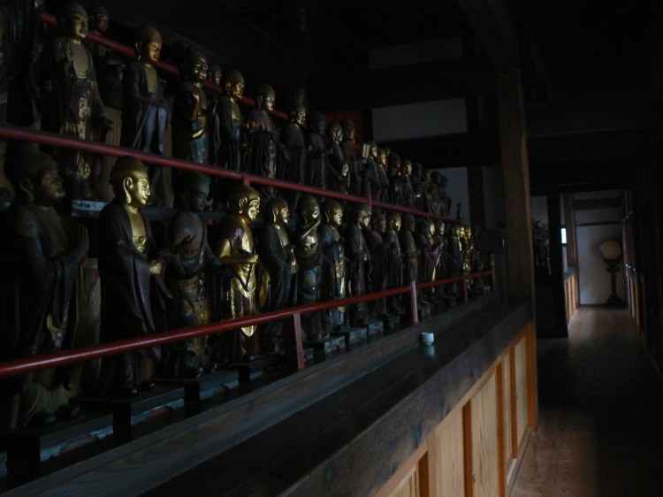 2007/3/31【神奈川県小田原花見】幽邃の長興山しだれ桜と玉宝寺五百羅漢【春日局の小田原墓】_b0116271_21571108.jpg