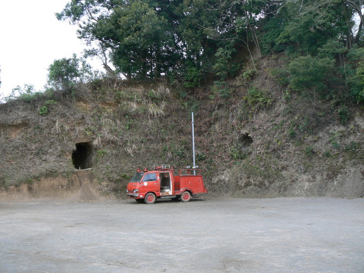 2007/3/31【神奈川県小田原花見】幽邃の長興山しだれ桜と玉宝寺五百羅漢【春日局の小田原墓】_b0116271_22024527.jpg