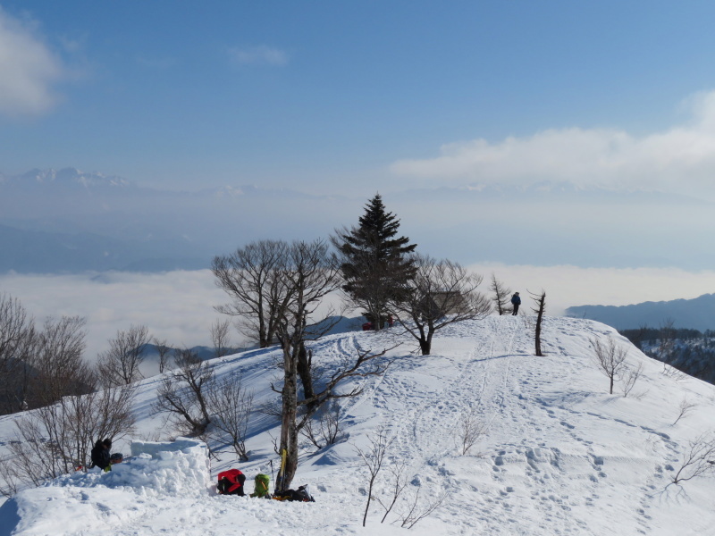 快晴の 猪臥山 (1,518.8M) 下山 編_d0170615_21543847.jpg