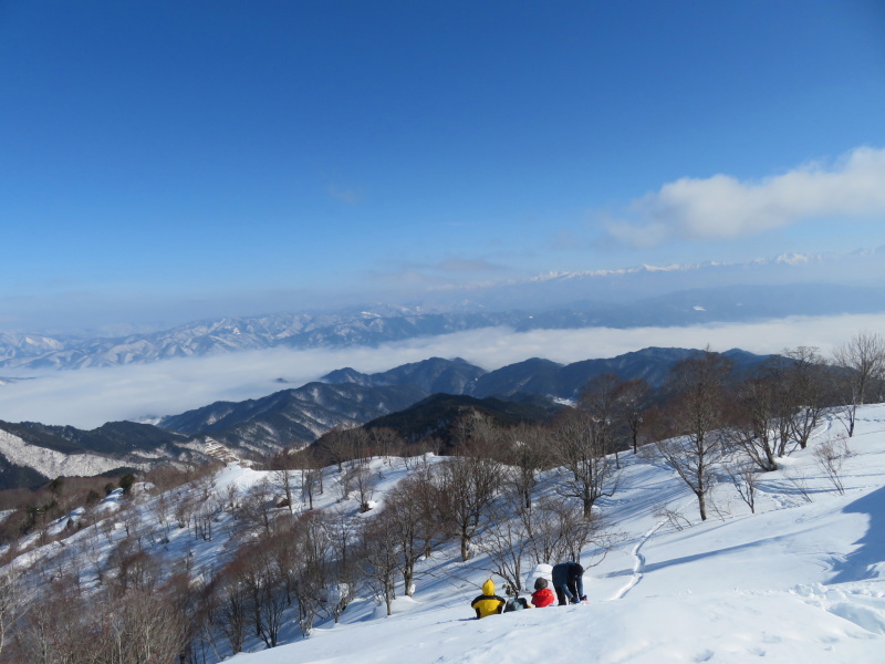 快晴の　猪臥山 (1,518.8M)    下山 編_d0170615_21545927.jpg