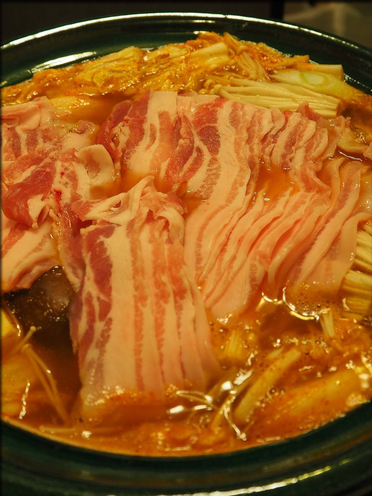 接待は人形町のどこかな と思いながら豚バラでキムチ鍋 人形町からごちそうさま 接待は人形町のどこかな と思いながら豚バラでキムチ鍋 人形町からごちそうさま