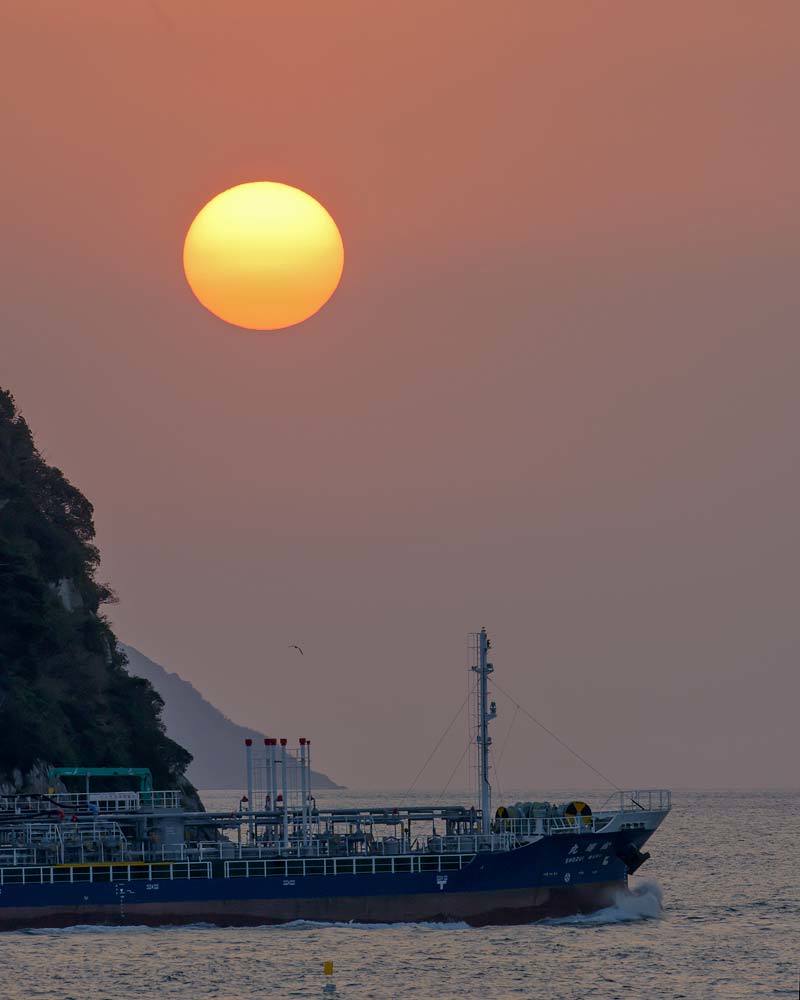 ✔ 夕陽と貨物船=宇城市三角町_d0238245_07101598.jpg