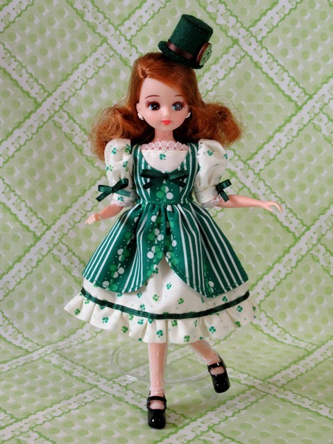 アンティーク　インド　緑の伝統衣装の人形 BJDドール用服 緑色 改良チャイナドレス 女の子用 1/4サイズ人形通用