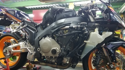 CBR1000RR(SC57) 車検整備①:プラグ : ノザワホンダ船橋店 CBR1000RR(SC57) 車検整備①:プラグ : ノザワホンダ船橋店