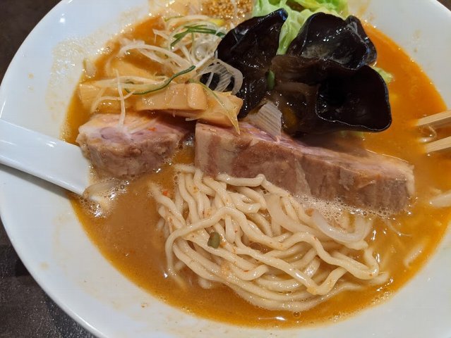 今年初の麗さんで旨辛みそ 麺や麗 33回目(千歳市高台4:2021年30杯目)_f0397261_06442628.jpg
