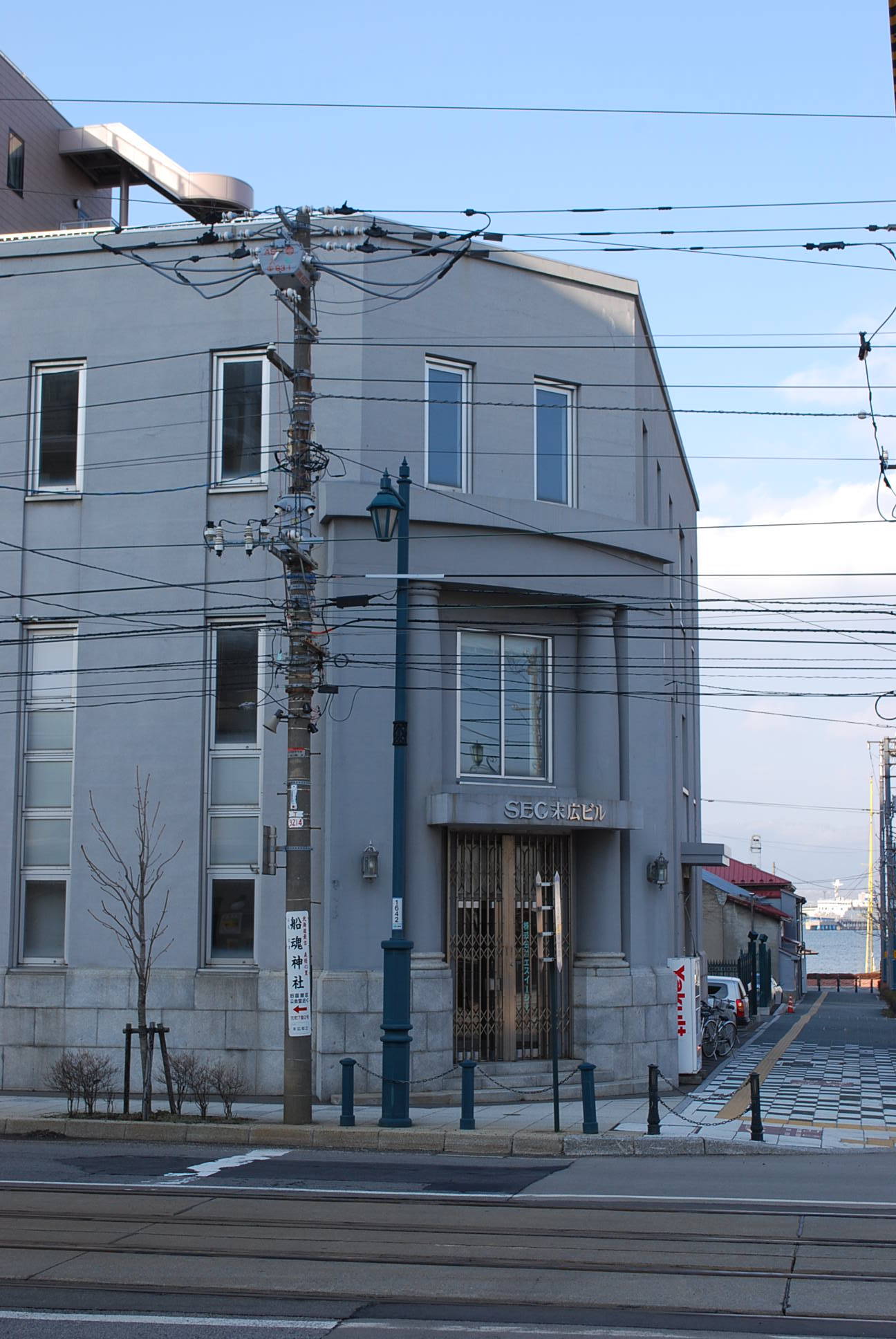 函館市末広町の旧函館貯蓄銀行本店(函館の建築再見2021)_f0142606_17344017.jpg