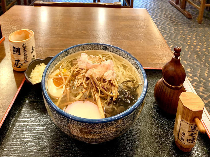        東海道吉原宿でおよそ 330年余の歴史を誇る鯛屋旅館 さん。_b0093221_16143309.jpg
