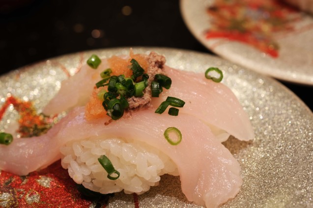 金沢の回転ずし・・・なめたらいかんぜよ!_d0377645_22390908.jpg