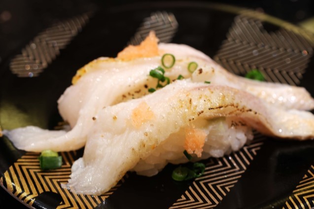 金沢の回転ずし・・・なめたらいかんぜよ!_d0377645_22393723.jpg