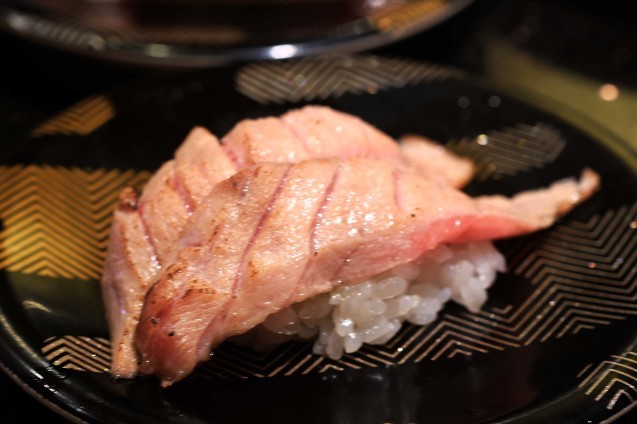 金沢の回転ずし・・・なめたらいかんぜよ!_d0377645_22394318.jpg