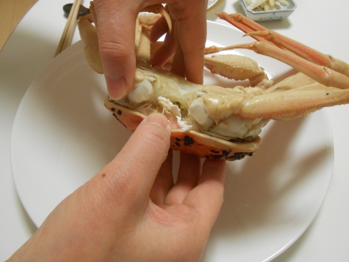 茹でたカニのさばき方 のび丸亭の 奥様ごはんですよ 日本ワインと日々の料理