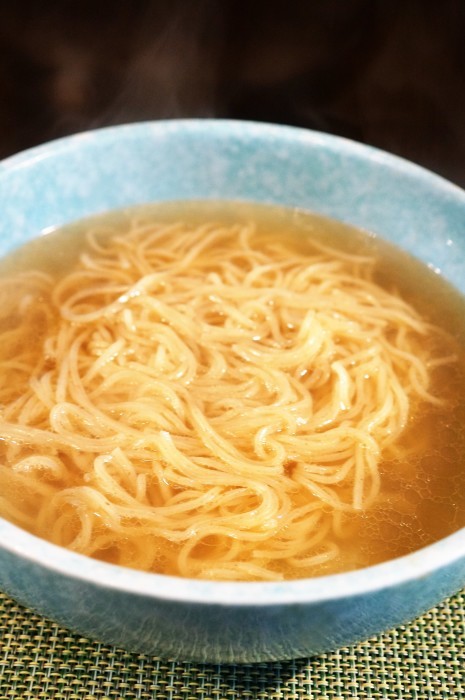 ■グルメ【春限定商品・AFURIと鈴廣のコラボで 真鯛のあら炊きラーメンセット】が娘から届きました♪_b0033423_22085578.jpg
