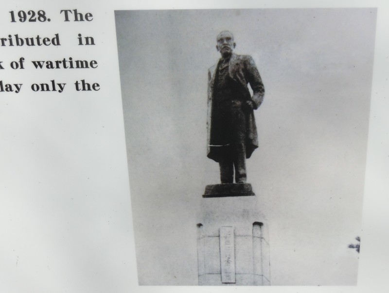 ブロンズ像　白銅製　陸軍憲兵曹長　加藤信一像　置物　C　R5203 ブロンズ像 白銅製 陸軍憲兵曹長 加藤信一像 置物 C R5203