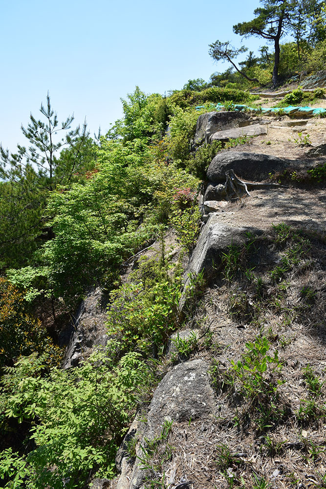 桃太郎伝説の地、鬼ノ城跡を歩く。 その4 <南門・第3水門>_e0158128_19241540.jpg