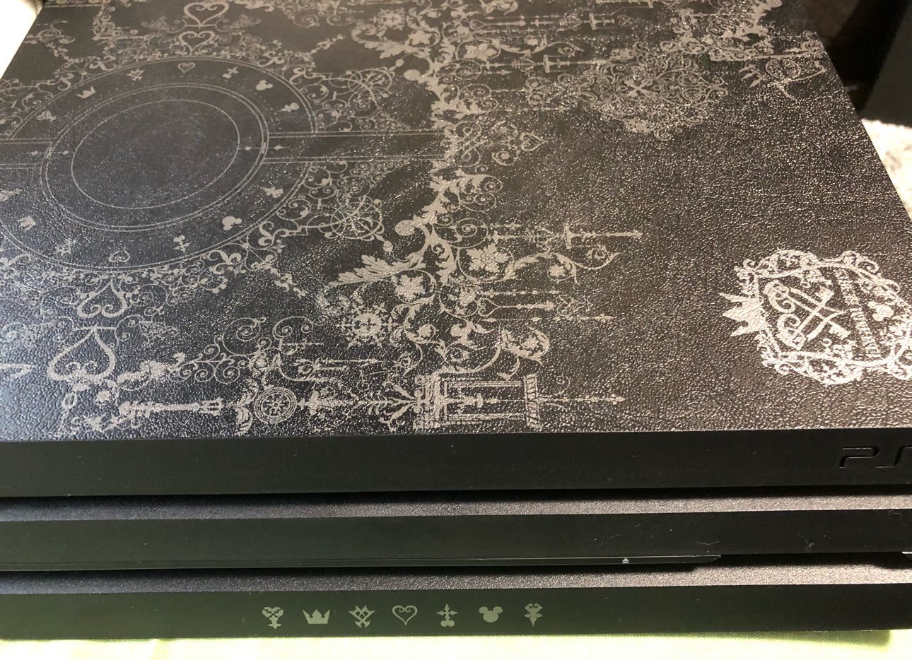 PlayStation4 Pro KINGDOM HEARTSIII LIMITED EDITION (同梱版