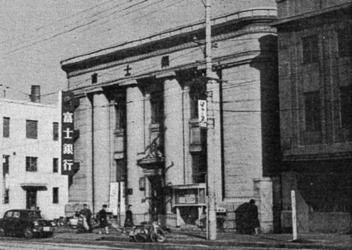 函館市末広町の旧安田銀行函館支店(函館の建築再見2021)_f0142606_09125201.jpg