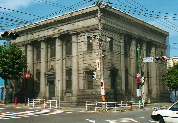 函館市末広町の旧安田銀行函館支店(函館の建築再見2021)_f0142606_09474368.jpg