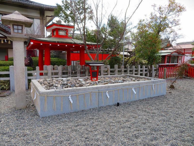 車折神社①の境内021303_e0237645_10303639.jpg