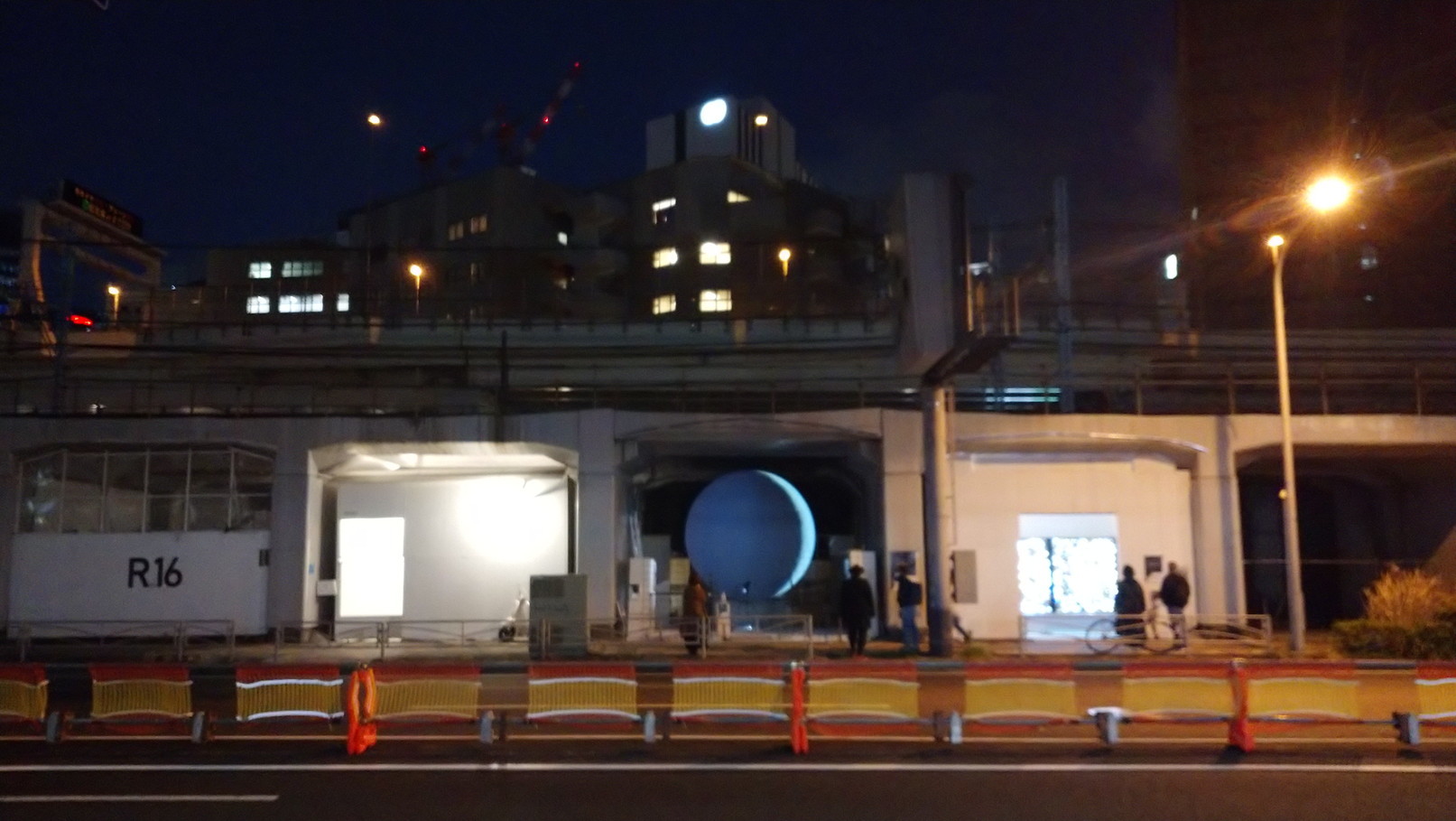 同じ月を見た日 / アイムヒア プロジェクト@R16 Studio　横浜、月に集う_c0002171_19533308.jpg