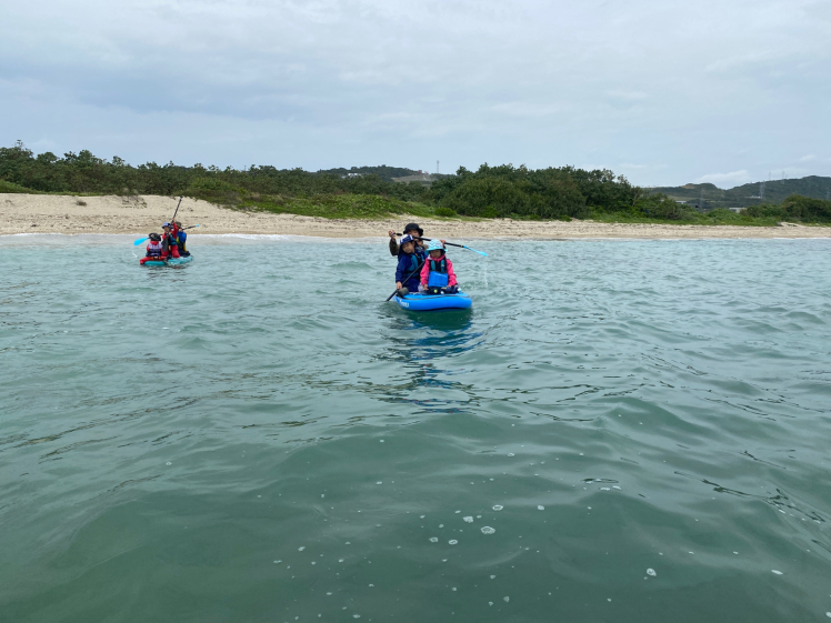 春のあおぞら学童クラブ〔3/6〕今年最初の海遊びは、SUPに乗って青い海にこぎ出そう〜!足湯に焚き火にあったまるイベントも!_d0363878_20520785.jpg