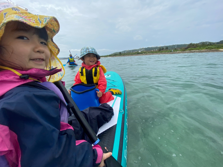 春のあおぞら学童クラブ〔3/6〕今年最初の海遊びは、SUPに乗って青い海にこぎ出そう〜!足湯に焚き火にあったまるイベントも!_d0363878_20522504.jpg