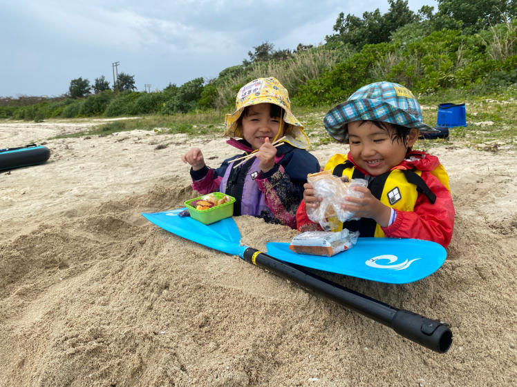 春のあおぞら学童クラブ〔3/6〕今年最初の海遊びは、SUPに乗って青い海にこぎ出そう〜!足湯に焚き火にあったまるイベントも!_d0363878_20530047.jpg