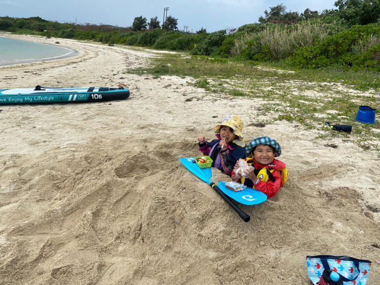 春のあおぞら学童クラブ〔3/6〕今年最初の海遊びは、SUPに乗って青い海にこぎ出そう〜!足湯に焚き火にあったまるイベントも!_d0363878_20530323.jpg