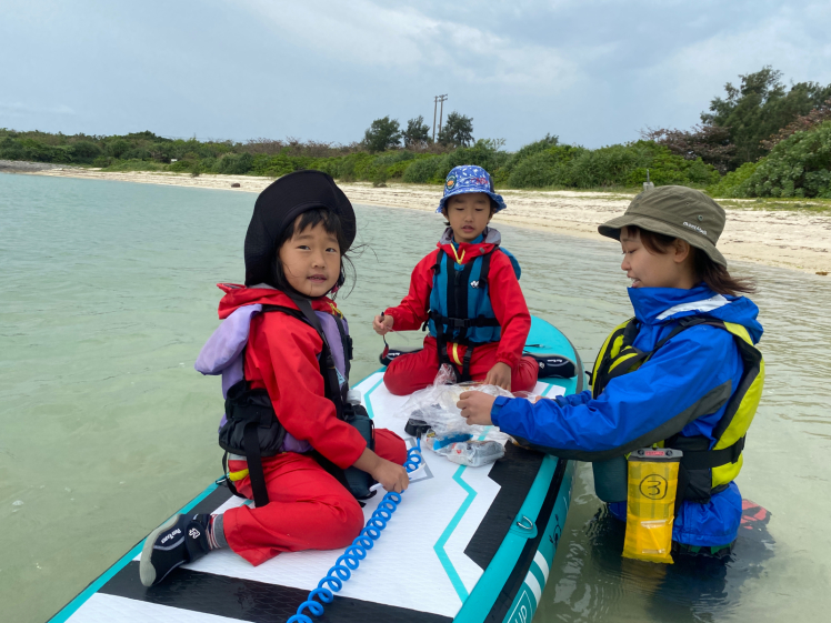 春のあおぞら学童クラブ〔3/6〕今年最初の海遊びは、SUPに乗って青い海にこぎ出そう〜!足湯に焚き火にあったまるイベントも!_d0363878_20531014.jpg