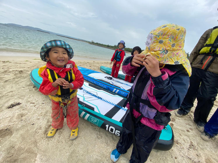 春のあおぞら学童クラブ〔3/6〕今年最初の海遊びは、SUPに乗って青い海にこぎ出そう〜!足湯に焚き火にあったまるイベントも!_d0363878_20543263.jpg