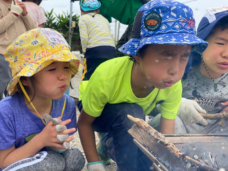 春のあおぞら学童クラブ〔3/6〕今年最初の海遊びは、SUPに乗って青い海にこぎ出そう〜!足湯に焚き火にあったまるイベントも!_d0363878_20571433.jpg