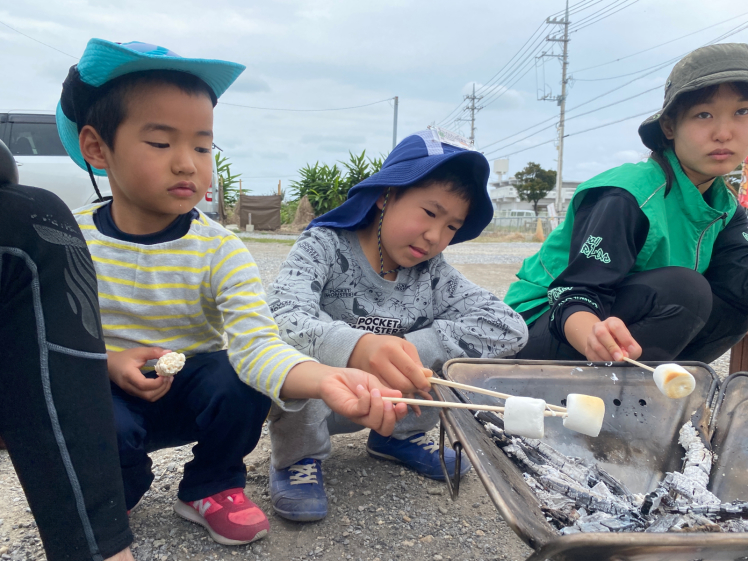 春のあおぞら学童クラブ〔3/6〕今年最初の海遊びは、SUPに乗って青い海にこぎ出そう〜!足湯に焚き火にあったまるイベントも!_d0363878_20573369.jpg