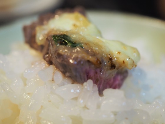 ごはん、肉、ブリ―_a0258686_08294802.jpg