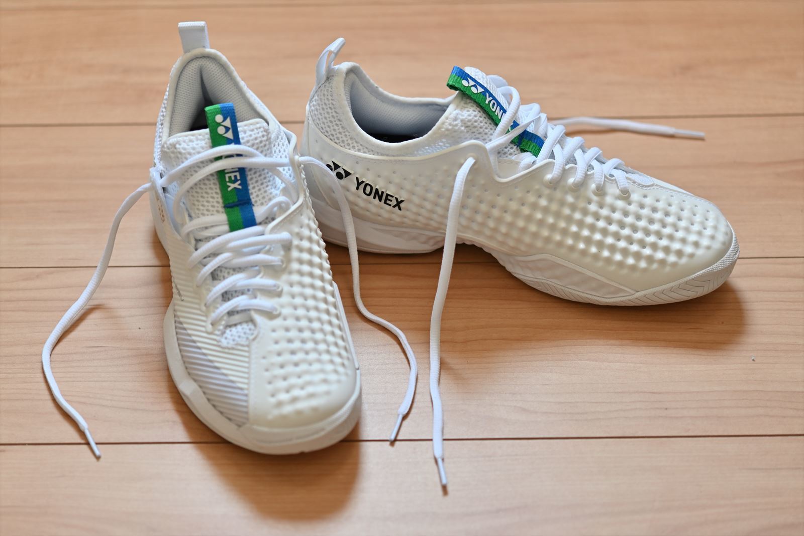 ピロ氏【YONEX】美品　27cm　ヨネックス　75周年　パワークッション YONEX 即納可能/YONEX/ヨネックス 75周年記念モデル