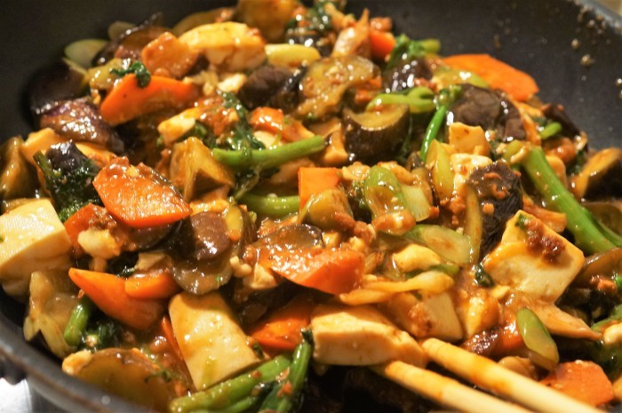 ■簡単5分で晩ご飯!!【麻婆茄子豆腐】_b0033423_20595250.jpg