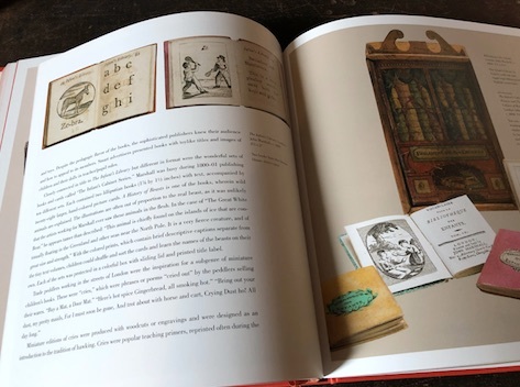 miniature books：4000年の歴史のある豆本の世界 : 春巻雑記帳